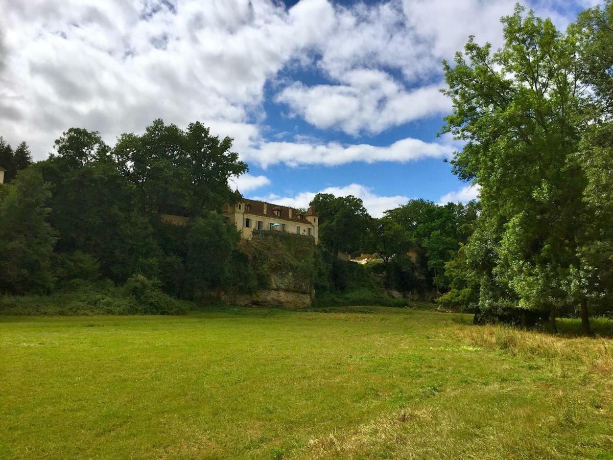 Gite Du Manoir Le Roc Couze-et-Saint-Front Zewnętrze zdjęcie