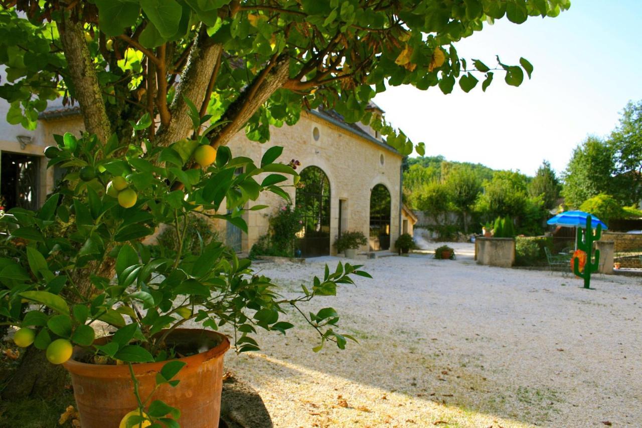 Gite Du Manoir Le Roc Couze-et-Saint-Front Zewnętrze zdjęcie